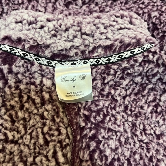 Emily B quarter zip pull over so fuzzy and warm! - Picture 5 of 6